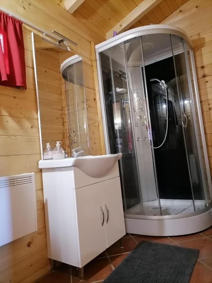 Apartma Suzy Pobegi Zewnętrze zdjęcie